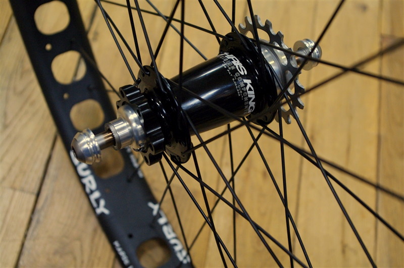 SURLY MARGE LITE + CHRIS KING ISO SINGLE SPEED DISC HUB