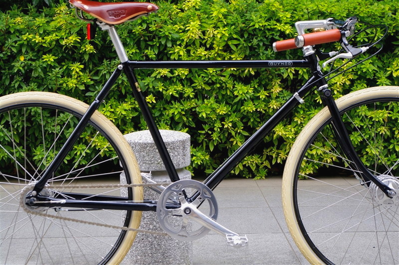 PASHLEY CYCLES /　Guv’nor 3SPEED　650B