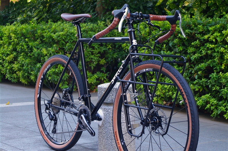 SURLY / STRAGGLER 650B & NiceRack front | VelostyleTICKET