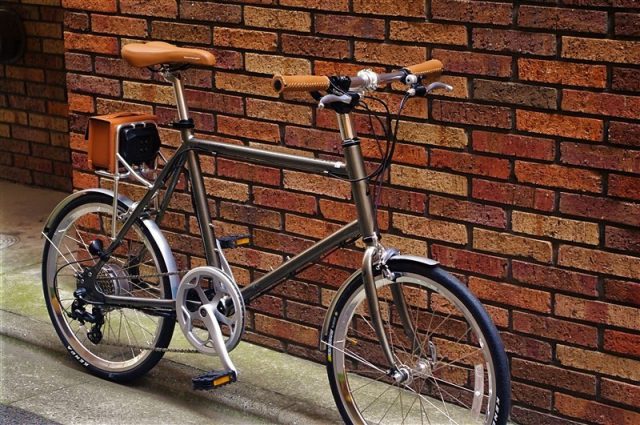 ミニベロの電動アシスト自転車デイトナの画像