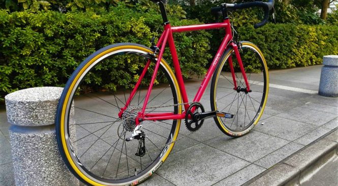 ずばり、「乗りやすいロードバイク」