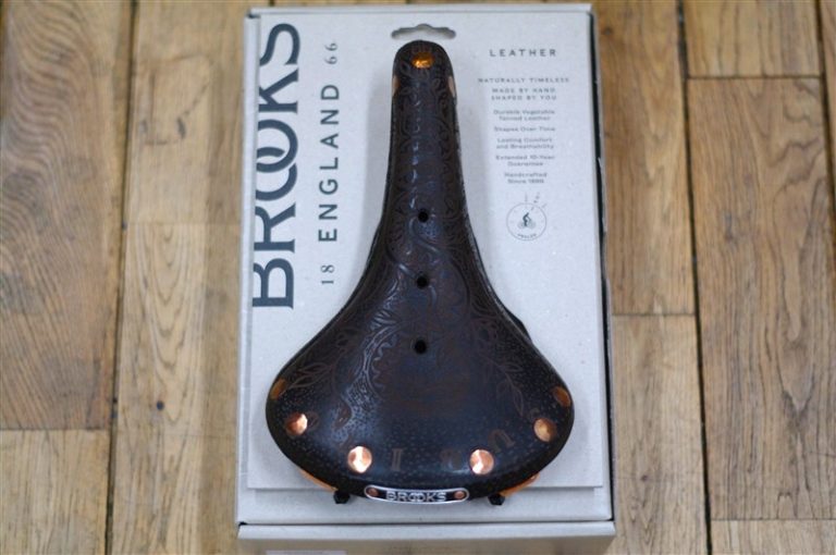 brooks b17 break in