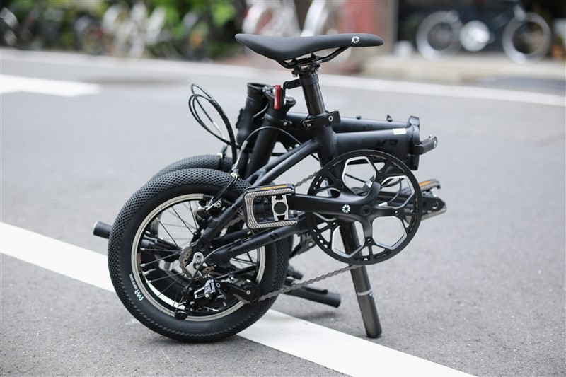 超軽量な折り畳み自転車 DAHON "K3"