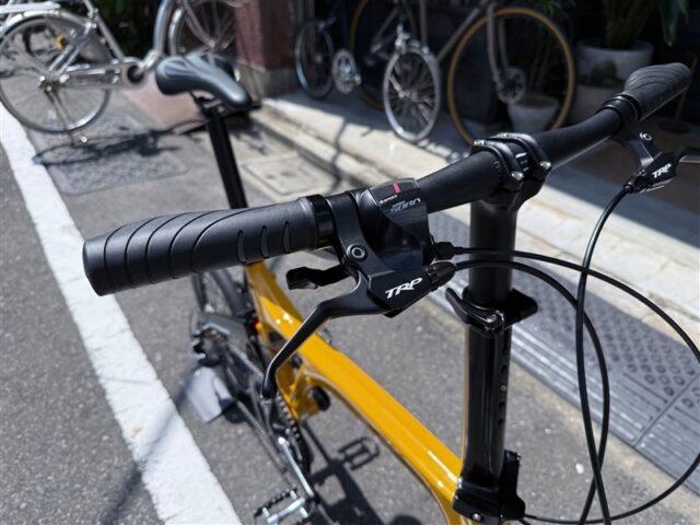 軽量な折り畳み自転車 BIRDY "STANDARD"