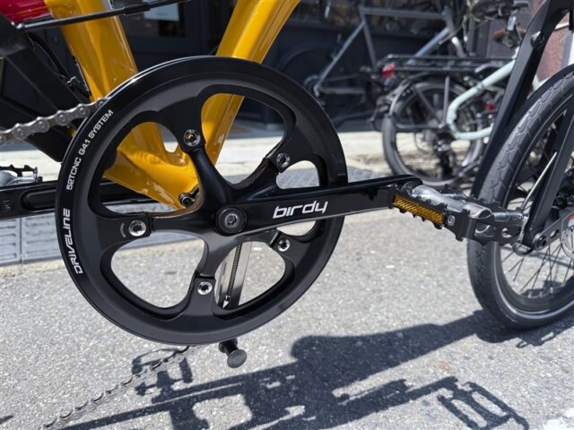 軽量な折り畳み自転車 BIRDY "STANDARD"