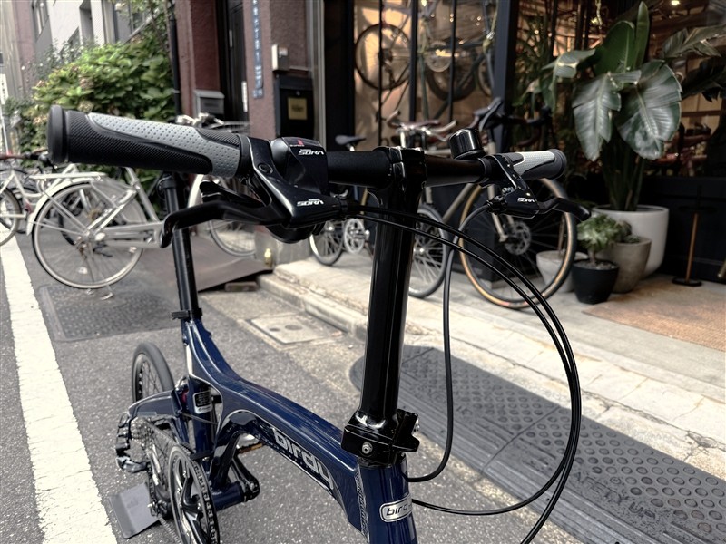 軽量で輪行便利な折り畳み自転車 BIRDY
