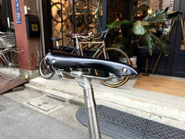 MOULTONBICYCLE-AM7-REPAINT