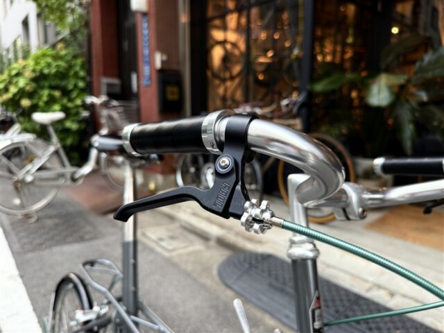 MOULTONBICYCLE-AM7-REPAINT