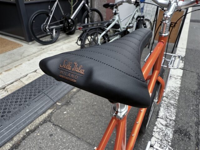 太いタイヤのミニベロ FUJI "STAUT"