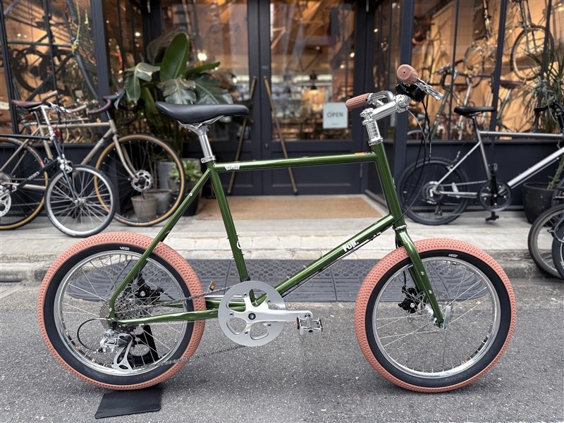 太いタイヤのミニベロ FUJI "STAUT"
