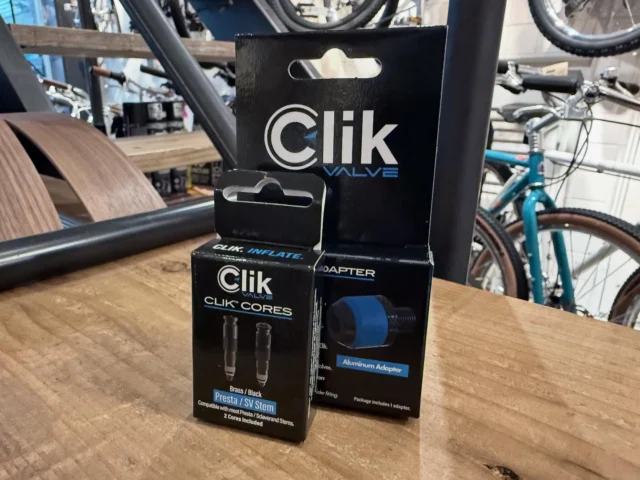 BROOKS / P1 HAND PUMP WITH GAUGE : LIMTEDMODEL | VelostyleTICKET
